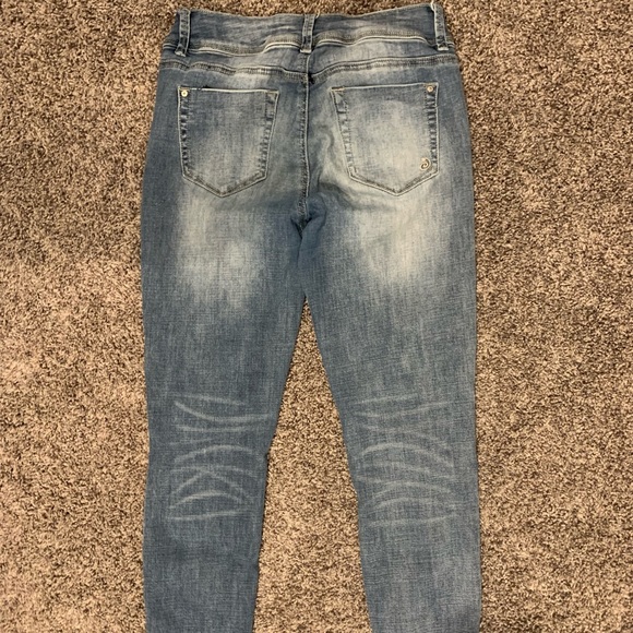 Juniors high rise skinny jeans - Picture 3 of 4